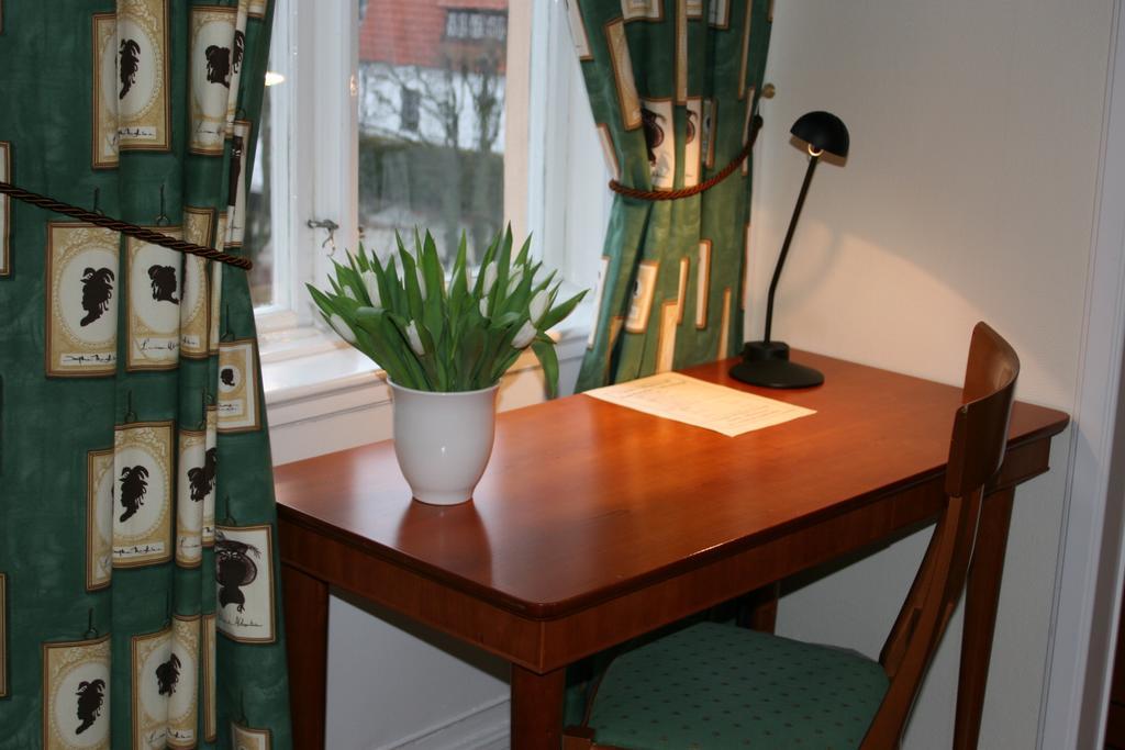 Stadshotellet Soelvesborg Zimmer foto